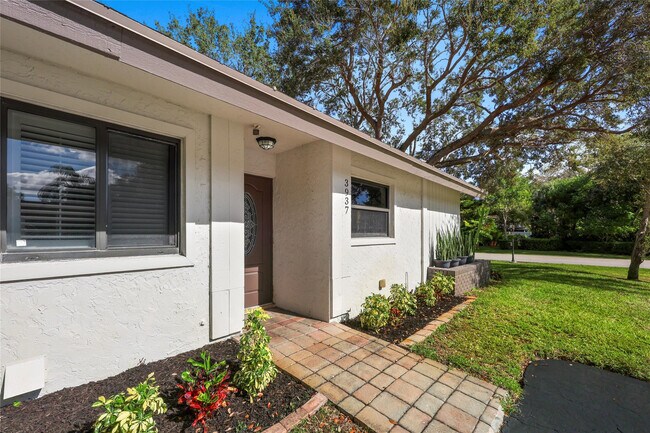 Building Photo - 3937 Arelia Dr