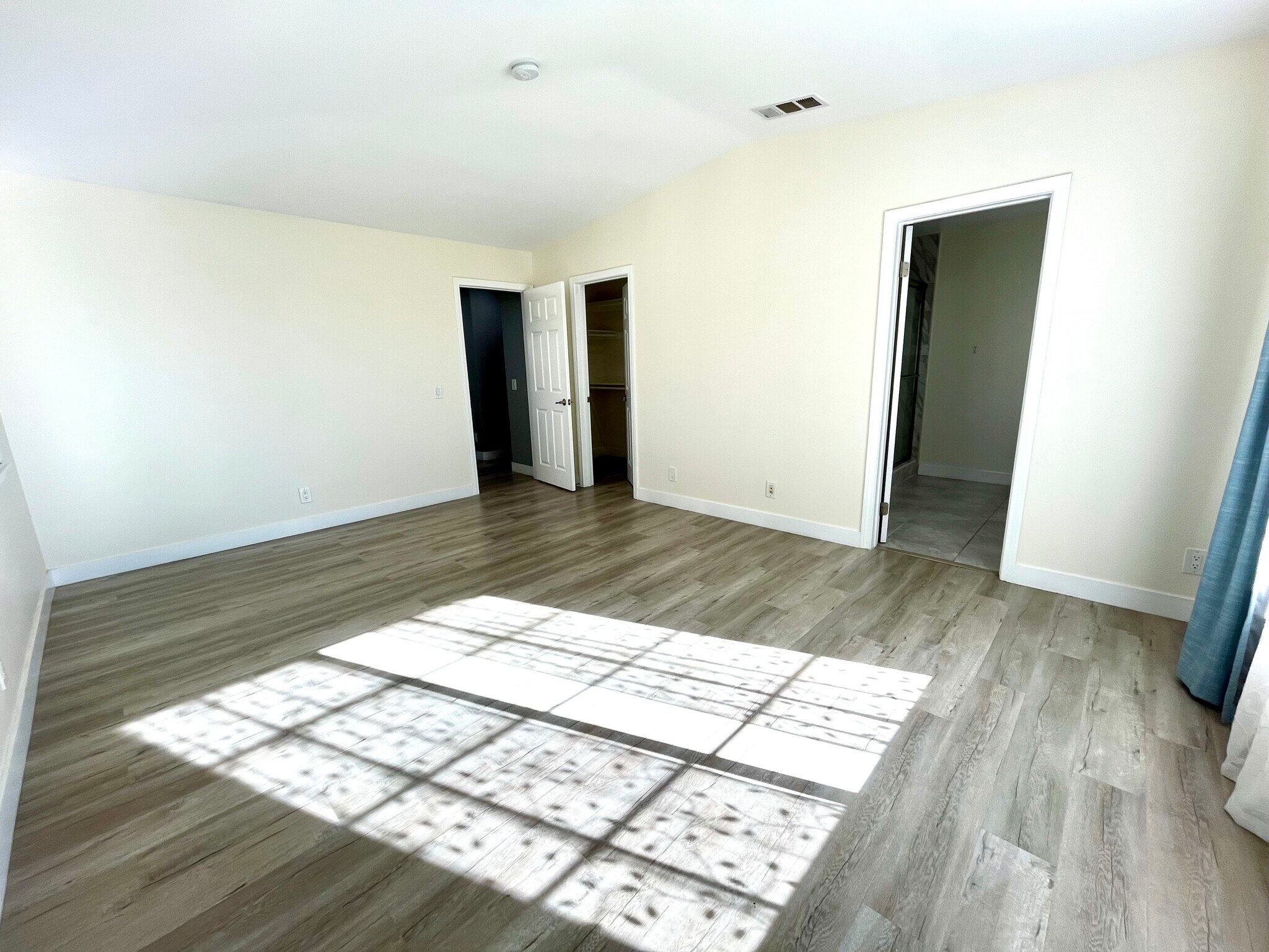 primary bedroom - 16619 Yukon Ave