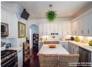 Building Photo - 7 Howe St