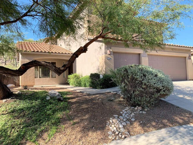 Building Photo - 4365 N Sunset Cliff Dr