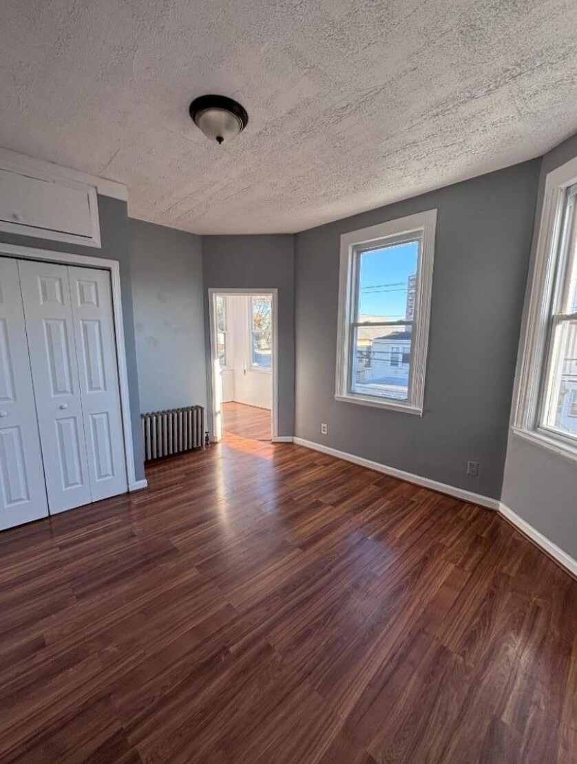 Bedroom - 260 Pacific St