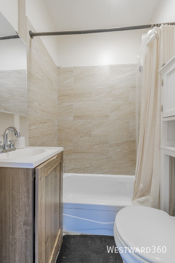 Building Photo - 2550 N Southport Ave