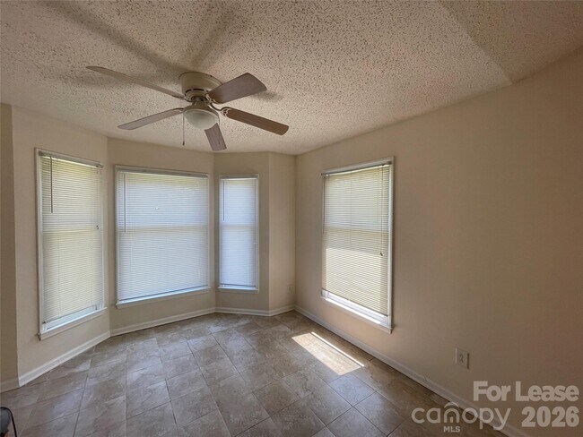 Building Photo - 7368 Rose Terrace Ct