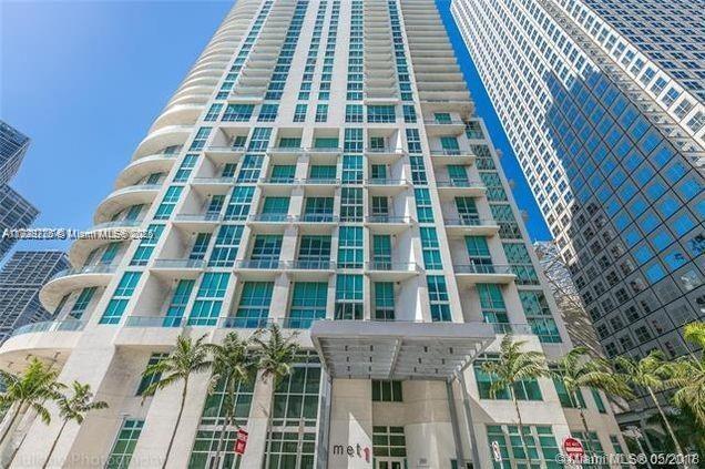 Building Photo - 300 S Biscayne Blvd