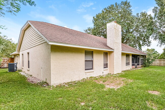 Building Photo - 3130 Erskine Dr