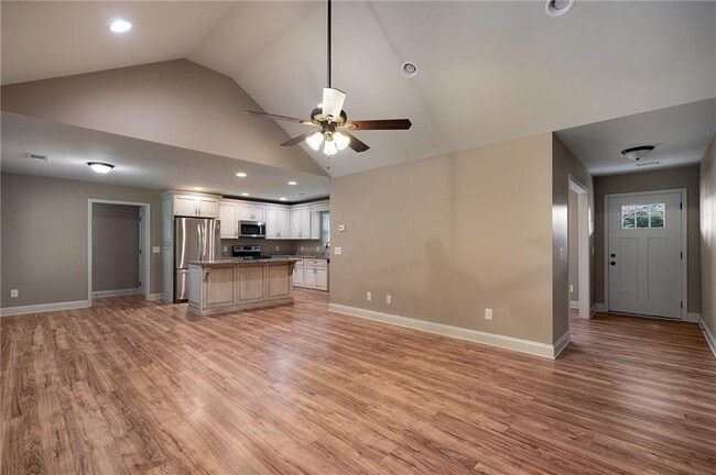 Building Photo - 211 Gilmore Cir SW