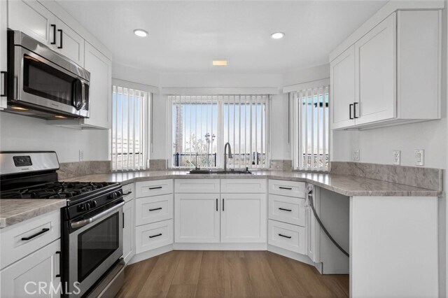 Building Photo - 28131 Florence Ln