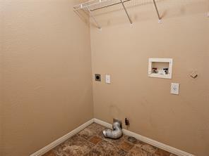Building Photo - 2204 Zoa Dr