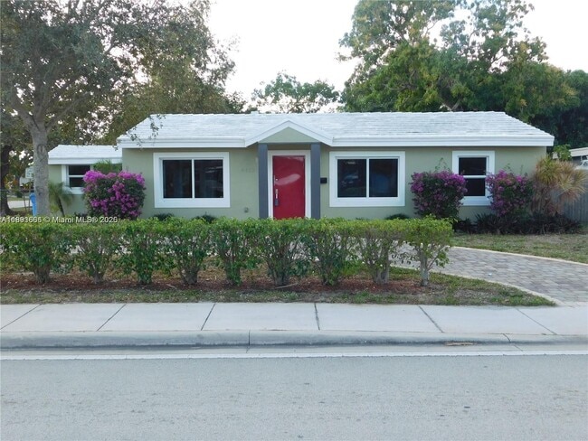 Primary Photo - 4617 N Andrews Ave