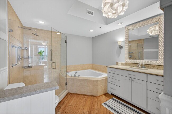 Building Photo - 275 NW Flagler Ave