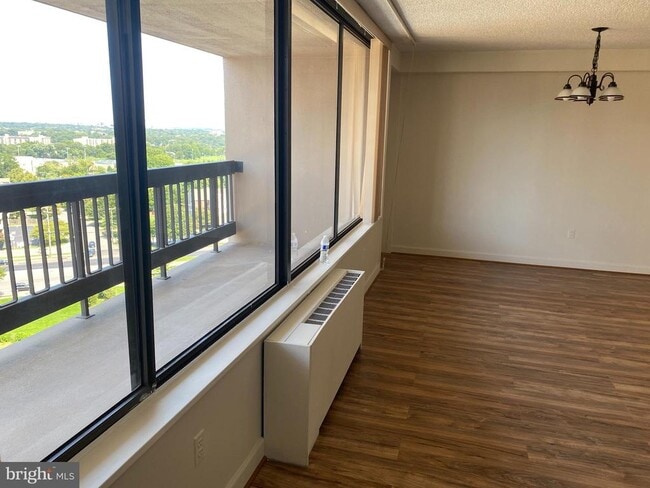 Building Photo - 3705 S George Mason Dr