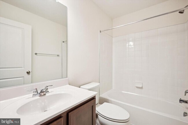 Building Photo - 2505 Boeing Way