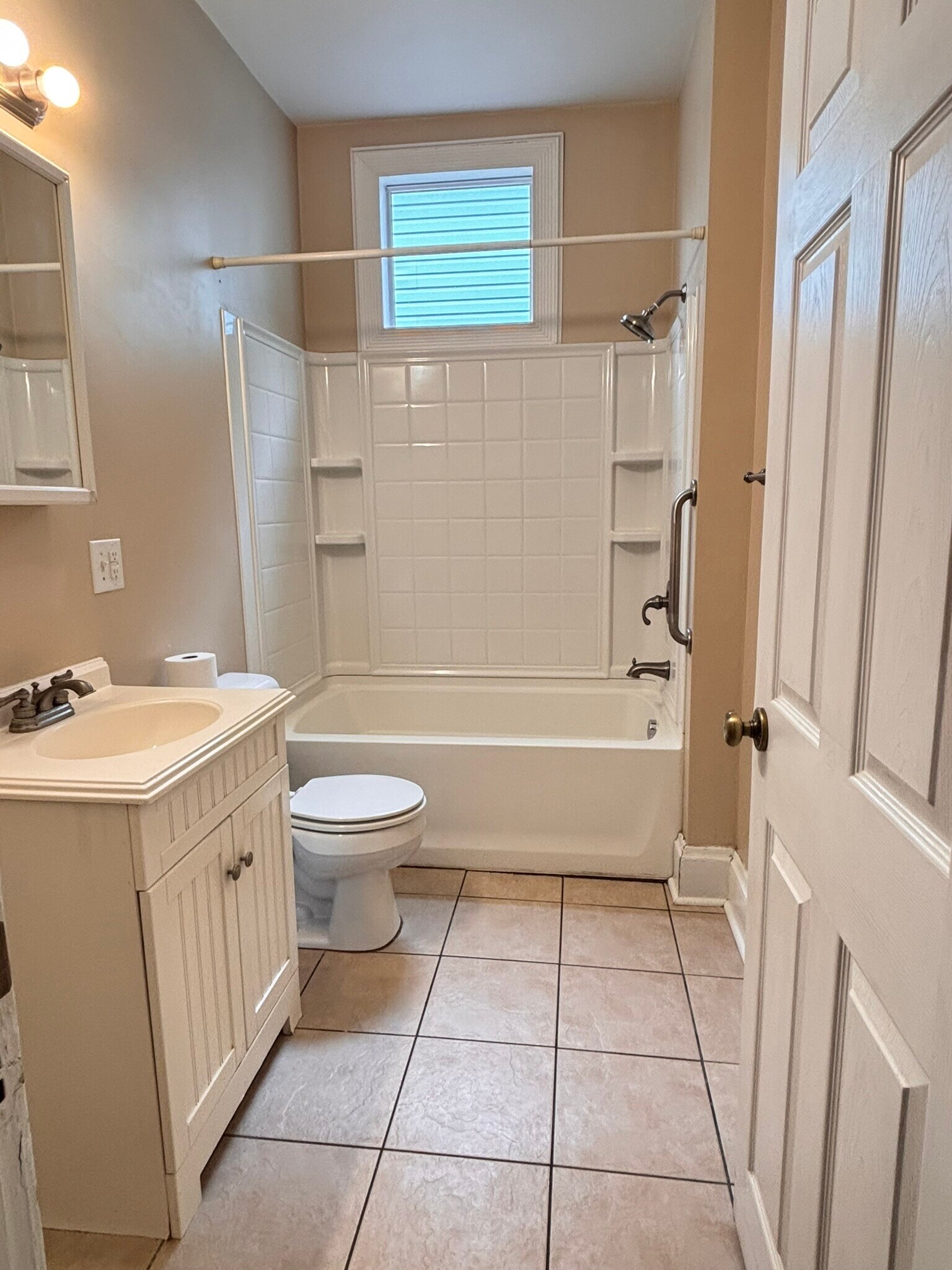Bathroom - 1836 Elm Ave