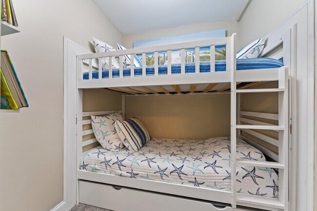 Building Photo - 100 S Beach Rd