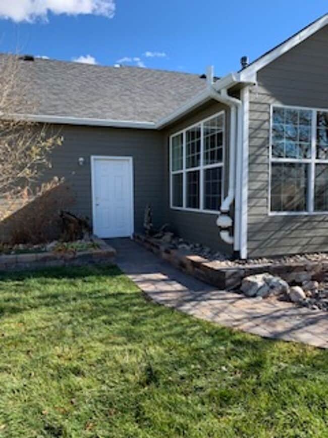 Building Photo - Fabulous 4 bedroom, 3 bath Rural Property ...