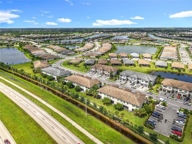 Building Photo - 14119 Pine Lodge Ln