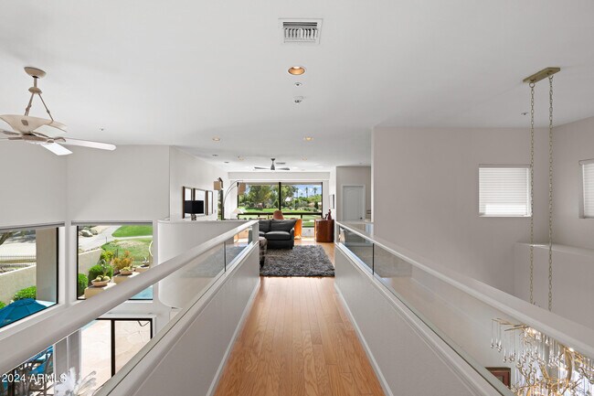 Building Photo - 7705 E Doubletree Ranch Rd