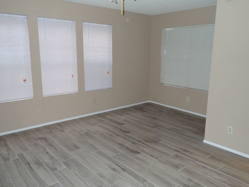 Building Photo - 2333 E Southern Ave