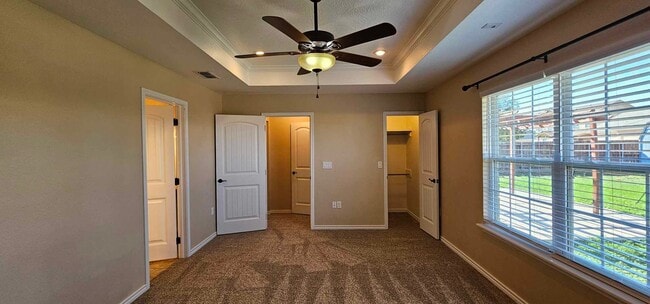 Building Photo - Beautiful 4 bedroom, 2 bath home for rent