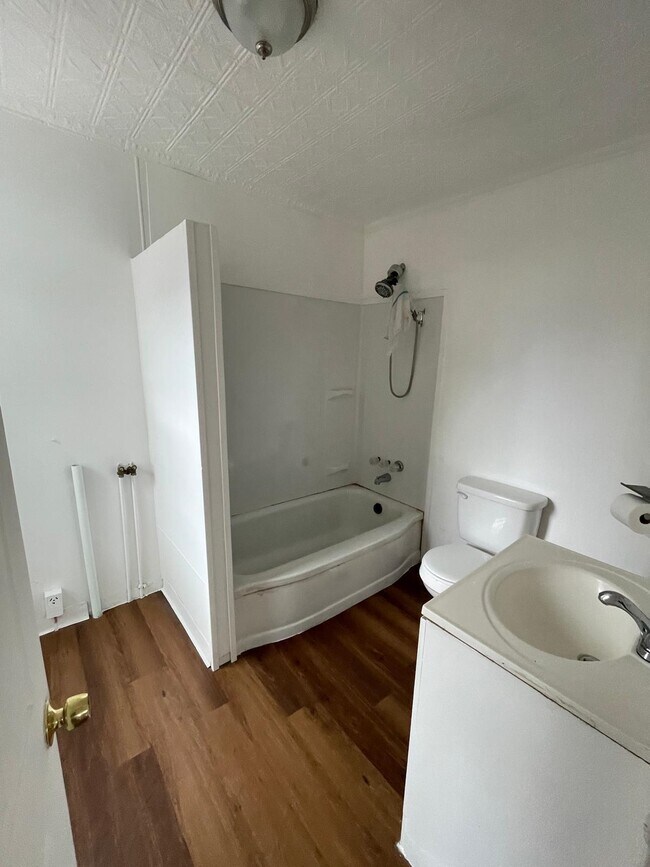 Building Photo - 7 Shedds Ave