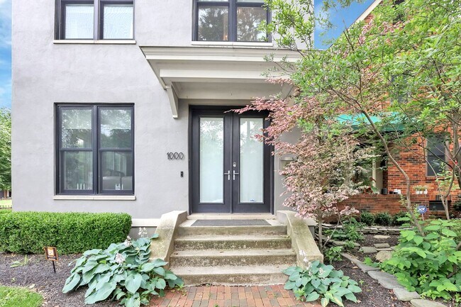 Building Photo - Modern Luxury Living in the Heart of Victorian Village