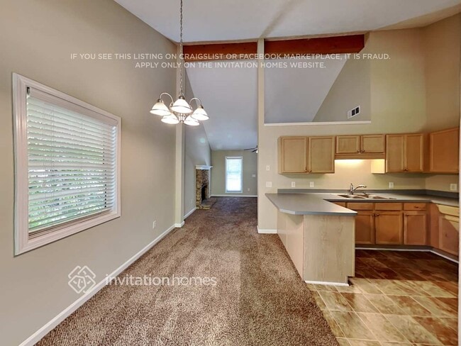 Building Photo - 3305 Catalina Dr