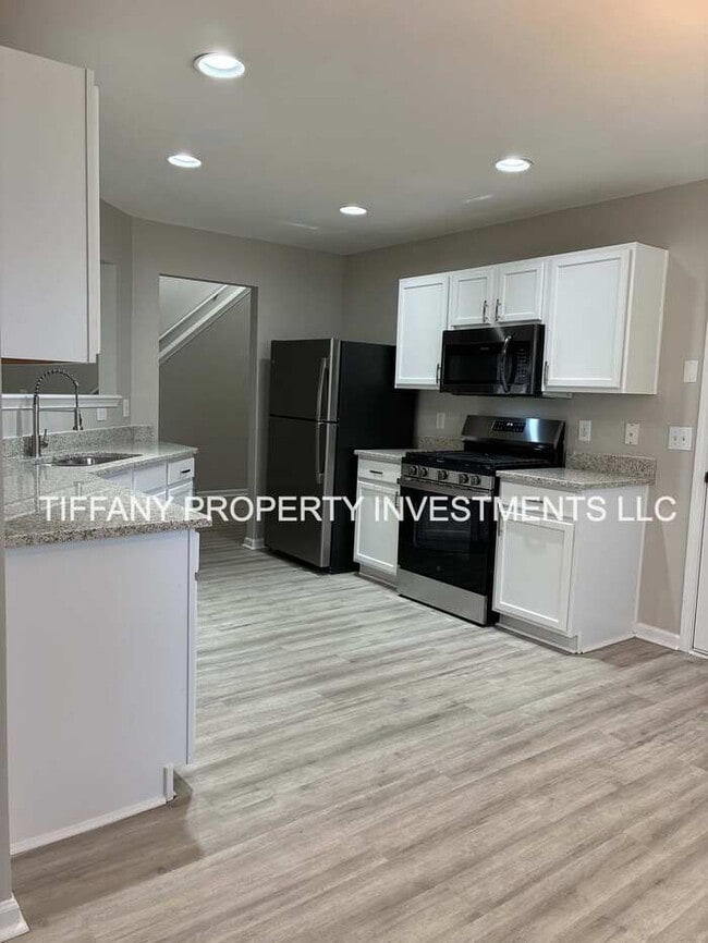 Building Photo - 1435 Highfield Ct