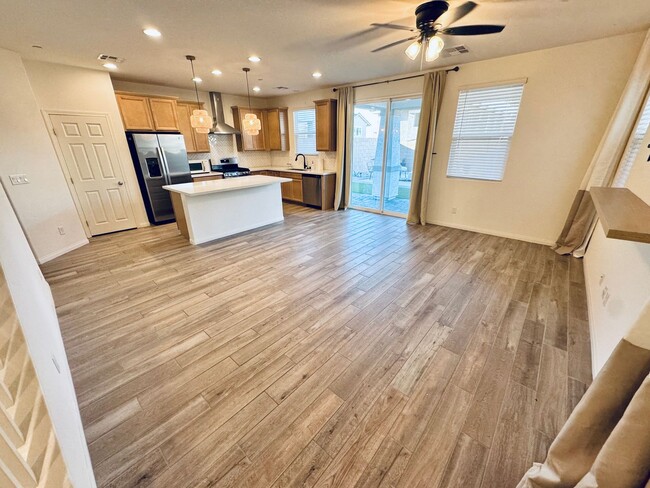 Building Photo - Amazing upgraded property in "cadence"! Ho...