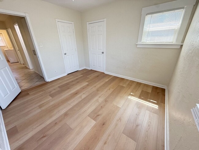 Building Photo - Updated 3 Bed/2 Bath Home For Rent!