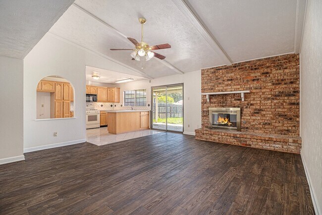 Building Photo - 1814 Addington Dr