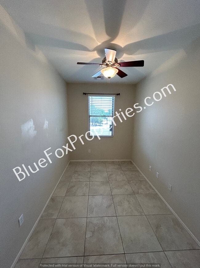 Building Photo - 5174 N River Fringe Dr