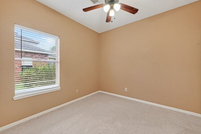 Building Photo - Bear Creek South