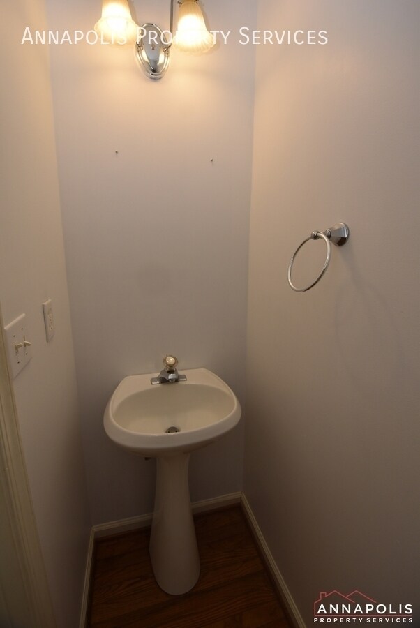 Building Photo - 307 Mainsail Dr