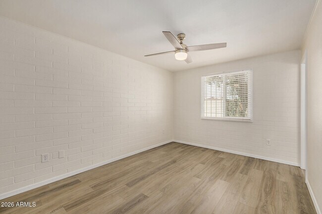 Building Photo - 3234 E Friess Dr
