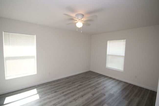 Building Photo - Beautiful 4 Bedroom, 2 Bathroom Home in Palm Bay!!