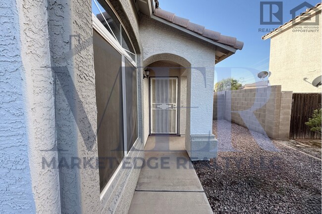 Building Photo - 3Bed/2Bath Home at Northern/107th Ave! $199 MOVE-IN SPECIAL! Ready for Immediate Move-In!