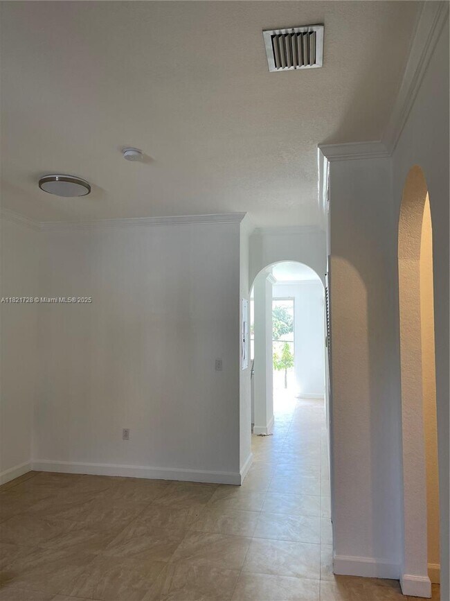 Building Photo - 17720 NW 73rd Ave