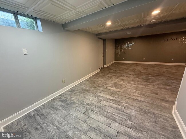 Building Photo - 1202 Rosegate Ct