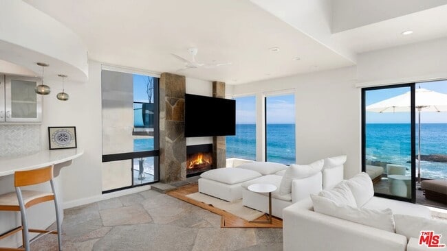 Building Photo - 25252 Malibu Rd