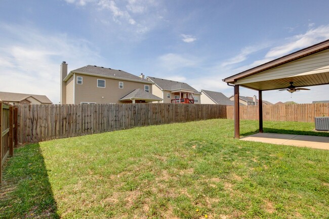 Building Photo - --AVAILABLE NOW! MOVE-IN READY!!!