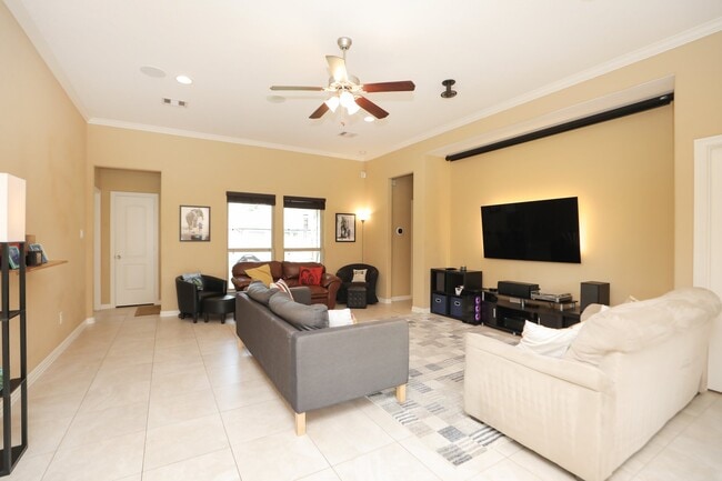 Building Photo - 6615 Goldspier St