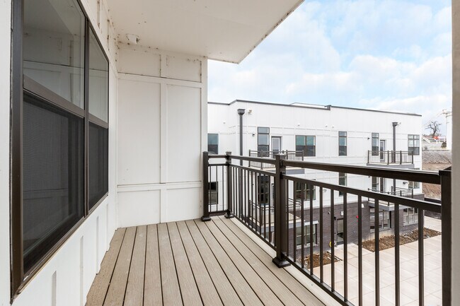 Building Photo - 1638 54th Ave N