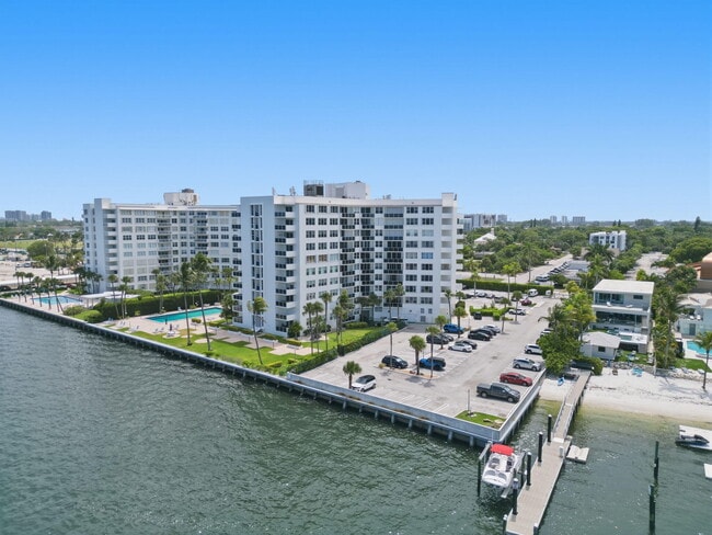 Building Photo - 2800 N Flagler Dr