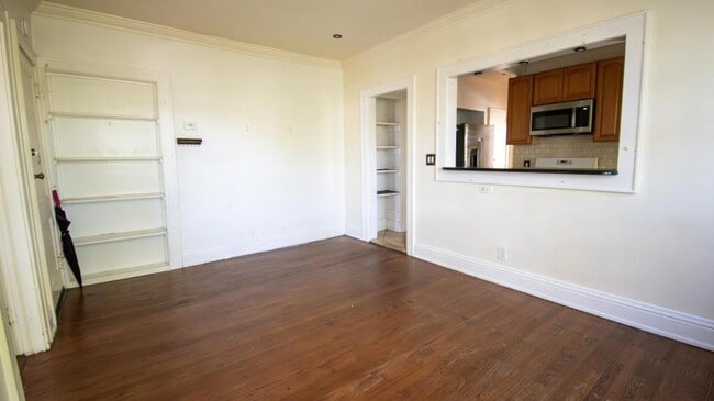 Building Photo - 840 W Seaman Ave