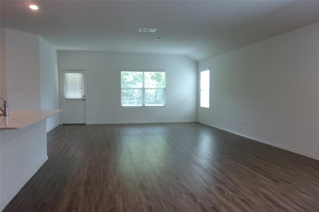 Building Photo - 6005 Toscana Trace