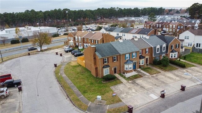 Building Photo - 725 Mill Landing Rd