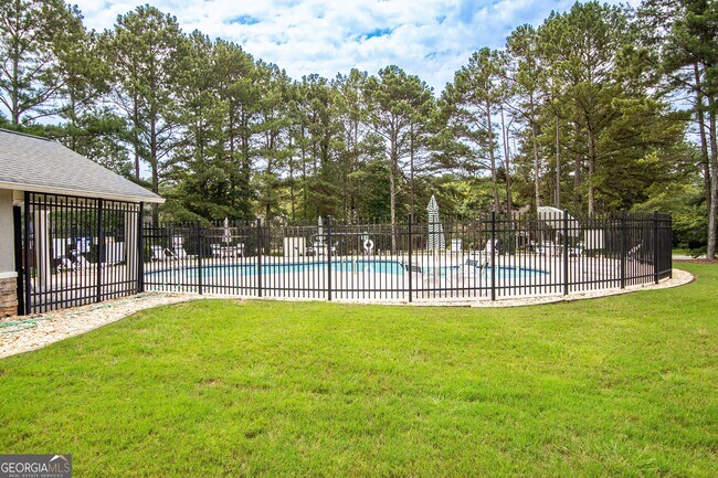 Building Photo - 255 Squire Ln