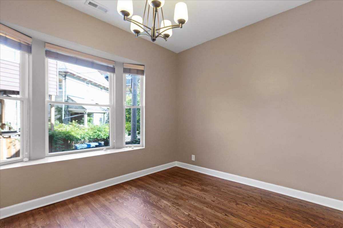 Building Photo - 1278 W Victoria St