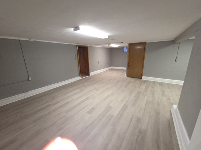 Building Photo - 4493 Telhurst Rd