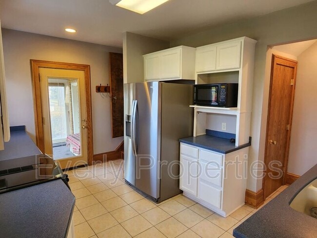 Building Photo - 120 68th Pl